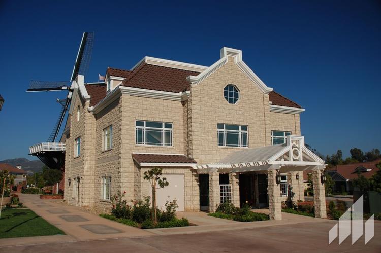 Full-Bed-Stone-Renaissance-Georgia-Ginger-3